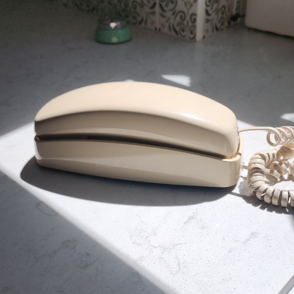 Vintage Cream Corded Telephone